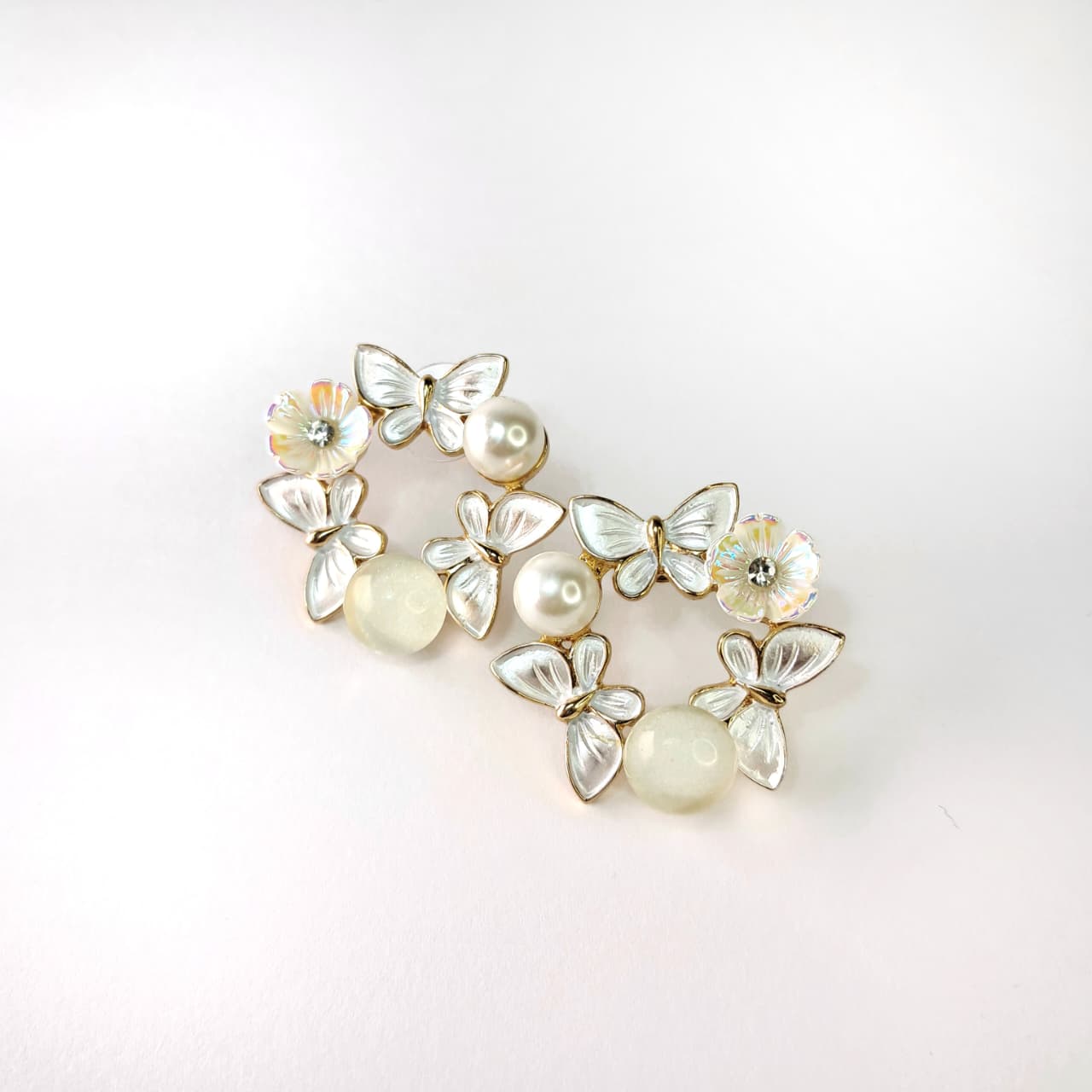 Pearl Butterfly Hoop